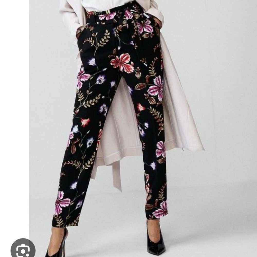 EXPRESS Black Floral Print High Waisted Tapered Leg Ankle Length Pants Size 6R